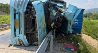 Từ vụ va chạm thương tâm với container tại Đắk Lắk: Vì sao xe container trở thành “nỗi ám ảnh” trên quốc lộ?