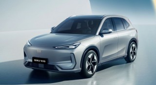 Hai ‘tân binh’ PHEV khuấy động thị trường Việt: Geely EX5 và BYD Sealion 6 có gì hơn thua?