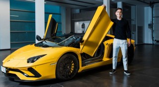 'Trai đẹp' Paulo Dybala tậu Lamborghini Aventador S Roadster kỷ niệm chiến tích khủng