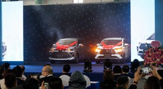 Toyota Veloz Cross và Avanza Premio bản lắp ráp ra mắt, giá không đổi