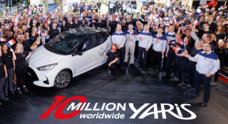 Toyota Yaris cán mốc 10 triệu xe xuất xưởng sau 25 năm trình làng