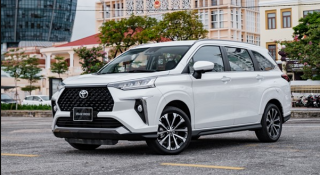 Toyota Veloz Cross được giảm giá tới 65 triệu đồng, phả hơi nóng lên Xpander