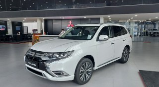 Xe Mitsubishi hưởng ưu đãi kép, khách hàng tiết kiệm đến cả trăm triệu