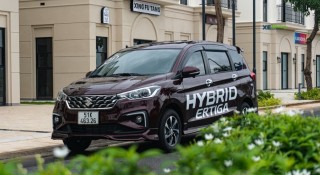 Suzuki Ertiga Hybrid giảm giá 'sập sàn', rẻ hơn đối thủ Xpander cả trăm triệu