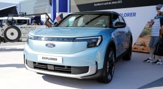 Cận cảnh Ford Explorer bản thuần điện 'mượn' khung gầm Volkswagen, giá quy đổi 1,2 tỷ đồng