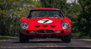 Siêu xe Ferrari bán đấu giá đắt nhất lịch sử lên tới 47 triệu USD