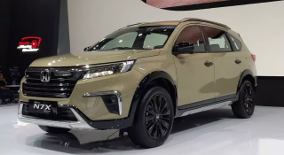 Honda BR-V bổ sung phiên bản màu sơn 'vạn người mê' đấu Mitsubishi Xpander