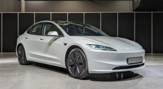 Tesla bất ngờ dừng phát triển xe điện cỡ nhỏ giá rẻ?