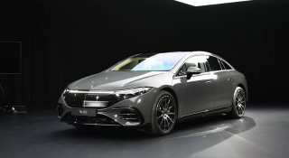 Thiết kế giống ô tô chạy xăng của Mercedes EQS 2025 gây tranh cãi