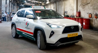 Bắt 'trend' taxi điện của Xanh SM, Vinasun đưa loạt xe Toyota Yaris Cross bản hybrid vào vận hành