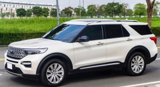 SUV cỡ lớn Ford Explorer 2021 lăn bánh 3 năm rao bán với giá khó tin