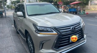 SUV hạng sang Lexus LX 570 2016 nhập Mỹ bán lại với giá khó tin sau 8 năm sử dụng