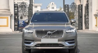 SUV hạng sang Volvo XC90 hybrid 2021 chạy lướt 3 năm lên sàn xe cũ với giá thế nào?