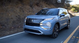 Mitsubishi Outlander 2025: Nâng cấp toàn diện, giá khởi điểm quy đổi từ 755 triệu đồng