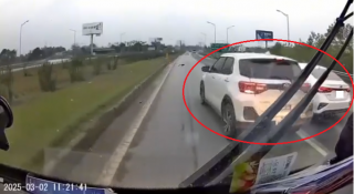 Cao tốc Hà Nội - Thái Nguyên: Ô tô con bất ngờ chèn ép, dồn xe tập lái vào đầu xe khách