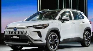 Toyota thống lĩnh thị trường xe hybrid Việt Nam: Không hãng nào đủ sức lật đổ?