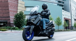 Yamaha XMAX 300 đời mới sẽ về Việt Nam tháng sau: 'Ăn xăng' 3,26 lít/100 km, cạnh tranh Honda SH350i