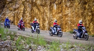 Những sai lầm 'chết người' tài xế cần tránh khi đổ đèo bằng xe tay ga