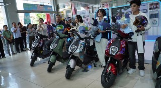 Không rẻ như xe máy điện Trung Quốc, Honda ICON e: vẫn hút khách nhờ đâu?
