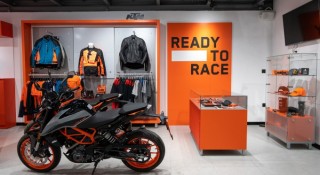 KTM và Husqvarna đóng cửa toàn bộ showroom tại Việt Nam, chờ nhà phân phối mới