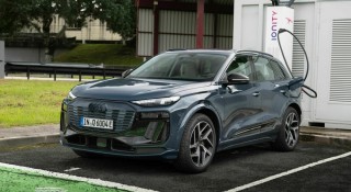 Audi Q6 e-tron 'rục rịch' ra mắt thị trường Việt, đấu BMW iX3 với giá rẻ hơn gần 500 triệu đồng?