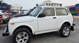 Lô ô tô Nga đầu tiên về Việt Nam: Giá dự kiến từ 360 triệu, có SUV kiểu Jimny
