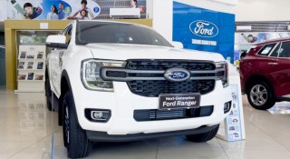Ford Ranger vẫn là 'vua bán tải', Toyota Hilux bán vượt Mitsubishi Triton