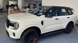 Ford Everest Sport bản đặc biệt đã có mặt tại đại lý, thêm nhiều chi tiết đen cá tính