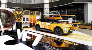 VinFast VF 7 khuấy động Hà Nội với bản độ giới hạn tại sự kiện 'Art in Motion'