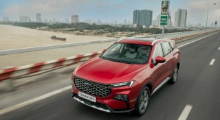 Ford Territory lần đầu bán chạy hơn Mazda CX-5, rộng cửa đứng đầu phân khúc SUV cỡ C chạy xăng