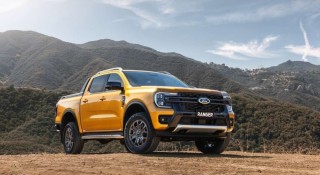 Ford Ranger vẫn 'vô đối', Mitsubishi Triton lấy lại vị trí á quân từ Toyota Hilux