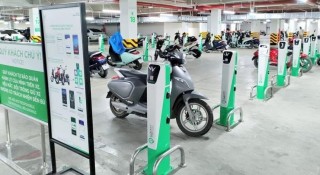 Trước thềm cấm xe máy xăng, Hà Nội sẽ chuẩn hóa hệ thống trạm sạc, đổi pin cho xe điện