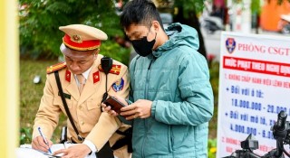 Hà Nội lắp đặt camera AI, tiến tới xử phạt giao thông tự động từ cuối năm 2025