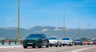 Cách bảo vệ xe điện trong mùa 'nắng như đổ lửa, mưa như trút nước'