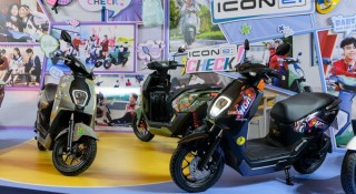 Từ 15/8, khách Việt có thể mua xe máy điện ICON e: kèm pin, giá tăng thêm gần 10 triệu đồng