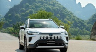 Xe hybrid 'đua' ưu đãi trong tháng 10, khách Việt có cơ hội tiết kiệm hàng chục triệu đồng