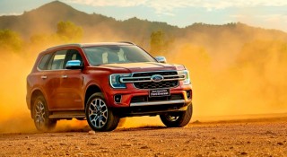 Ford Everest vẫn thống trị phân khúc xe gầm cao cỡ D, Hyundai Santa Fe tăng tốc ngoạn mục trong quý III/2025