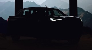 Toyota 'nhá hàng' Hilux thế hệ mới trước thềm ra mắt Đông Nam Á, rộng cửa về Việt Nam