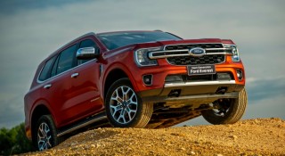 Ford Everest gần như độc chiếm phân khúc SUV cỡ D, bỏ xa Santa Fe và Fortuner