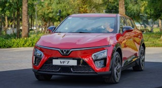 VinFast VF 7 tăng trưởng ấn tượng, Mazda CX-5 tiếp tục là 'vua doanh số' của phân khúc SUV cỡ C 