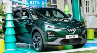 Phân khúc SUV cỡ B tháng 10/2025: VinFast VF 6 bứt tốc ấn tượng, giành lại 'ngôi vương' từ tay Yaris Cross