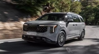 Kia Carnival nhận ưu đãi sâu nhất năm, bản tiết kiệm xăng giảm tới 80 triệu đồng