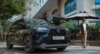 Toyota Việt Nam bàn giao gần 8.000 xe trong tháng 11, Yaris Cross tiếp tục là 'ngôi sao sáng'