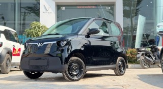 Lộ ảnh VinFast Minio Green tại đại lý: Chạy tối đa 210 km/sạc, sẵn sàng giao xe cho khách Việt