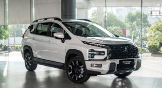 Cuối năm 2025: Loạt MPV chạy xăng dưới 700 triệu đồng giảm giá sốc, khách mua hưởng lợi lớn