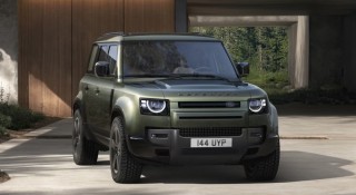 Land Rover Defender facelift sắp cập bến Việt Nam: Có 2 tùy chọn hybrid, bản hiệu suất cao dùng máy V8 tăng áp