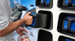 Hệ thống tủ đổi pin xe máy điện của Honda sẽ được đưa vào vận hành tại Việt Nam từ năm sau