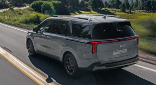Kia Việt Nam giới thiệu Carnival Hybrid Premium: Có 3 cấu hình, hướng đến khách hàng gia đình và doanh nhân