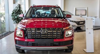 SUV cỡ nhỏ 'xả kho' cuối năm: Có mẫu giảm tới 60 triệu đồng, giá tiệm cận sedan hạng B