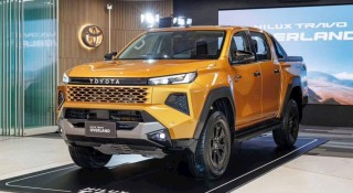 Toyota Hilux 2026 'lột xác' thiết kế, thay động cơ 2.8L mới, kỳ vọng cạnh tranh trực tiếp với Ford Ranger